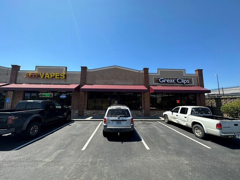 More Photos Of 3878-3990 Bremen Crossing, Bremen Unknown For Lease