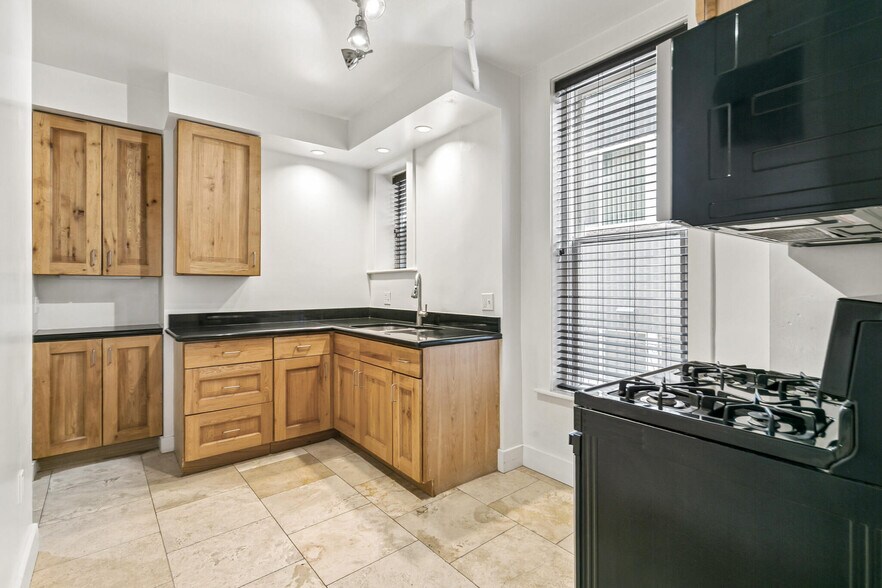 More Photos Of 1328 Corona St, Denver Apartments For Sale
