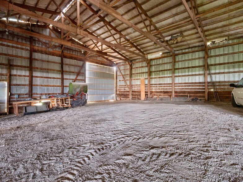 More Photos Of 1247 Illinois Dr, Knoxville Sports And Entertainment For Sale