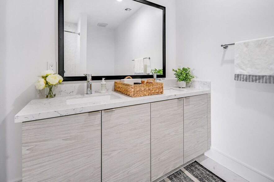 More Photos Of 1946 Overland Ave, Los Angeles Apartments For Sale