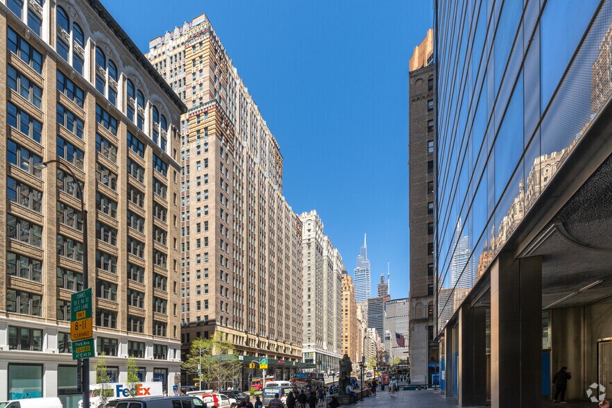 More Photos Of 2 Park Avenue, New York Coworking Space