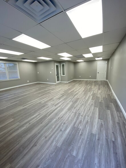 More Photos Of 4 Abbott Pl, Millbury Office For Lease
