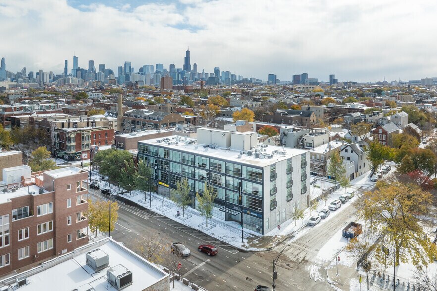 More Photos Of 1819 W Division St, Chicago Apartments For Lease