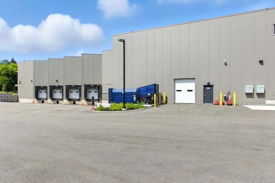 More Photos Of 373 Highland Ave, Salem Industrial For Lease
