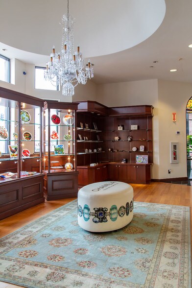 More Photos Of 700 E Main St, Anoka Freestanding For Lease