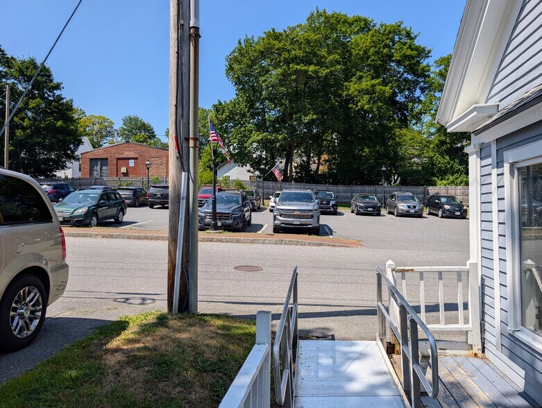 More Photos Of 35 Water St, Wiscasset Medical For Lease