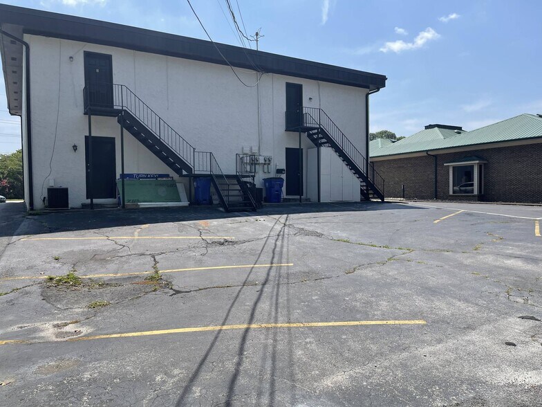 More Photos Of 1009 Keith St NW, Cleveland Office For Lease