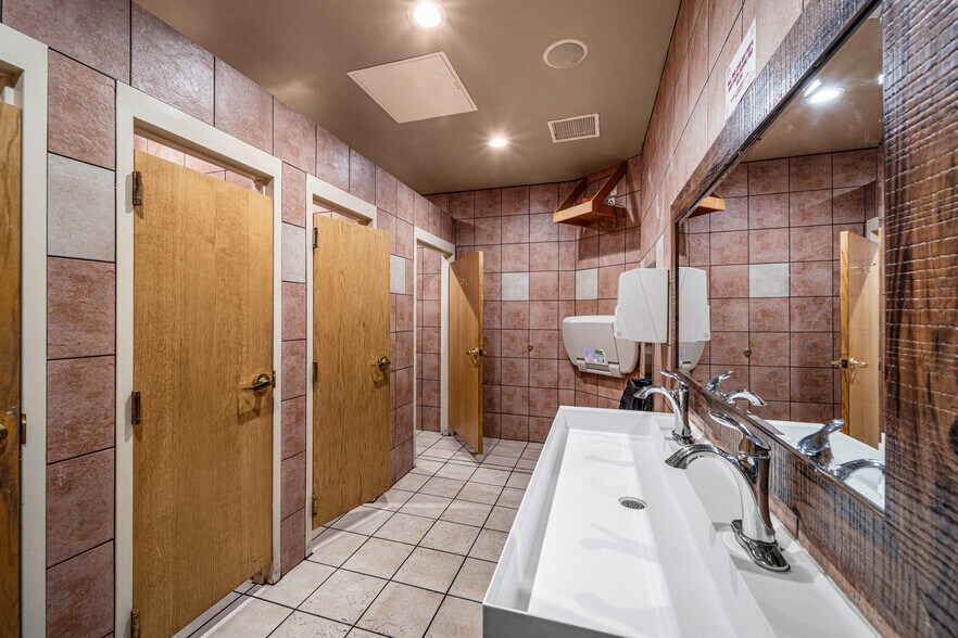 More Photos Of 105 S Tiffany Dr, Pueblo Restaurant For Sale