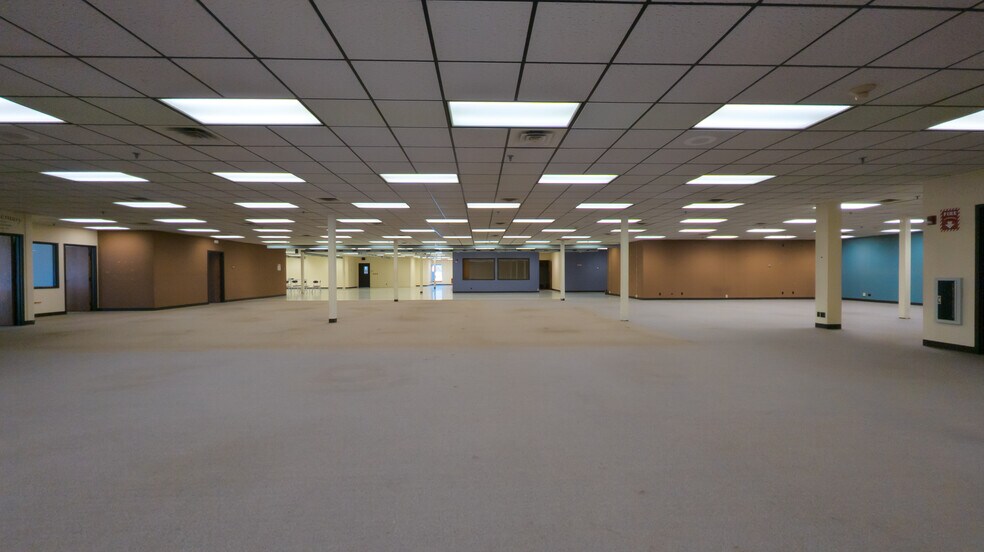 More Photos Of 2450 Marion Rd SE, Rochester Telecom Hotel Data Hosting For Lease
