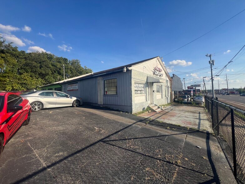 More Photos Of 612 Gallatin Pike N, Madison Auto Repair For Lease