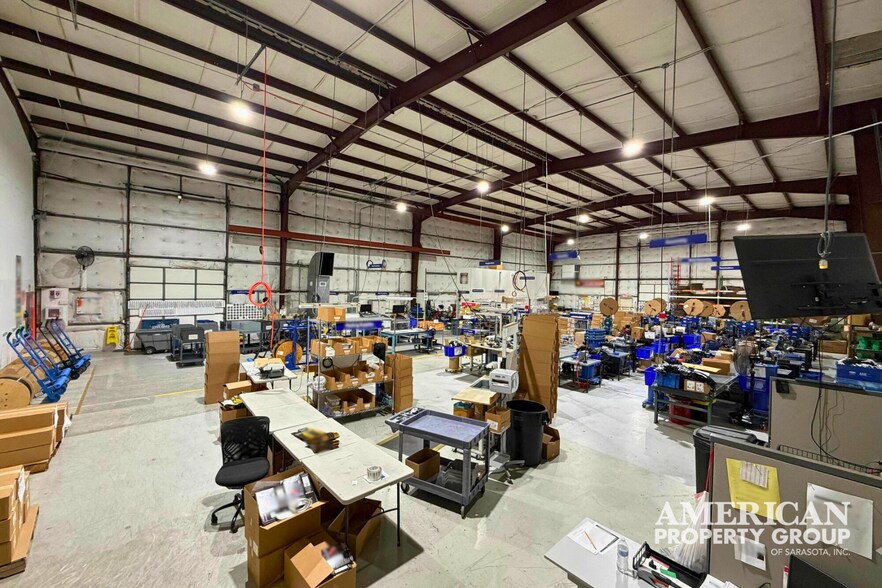 More Photos Of 1507 17th St E, Palmetto Distribution For Sale