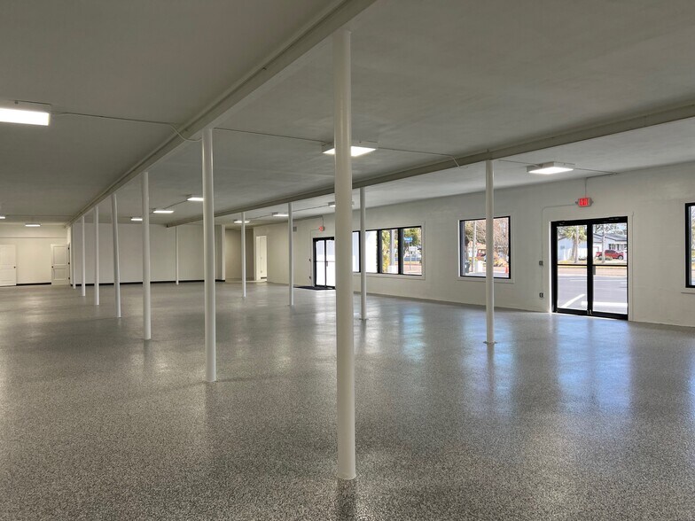 More Photos Of 1710 N Fort Harrison Ave, Clearwater Storefront Retail Office For Lease