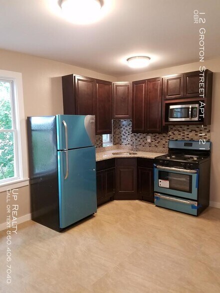 More Photos Of 12-16 Groton St, Hartford Apartments For Sale