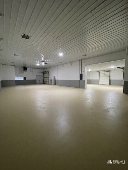 More Photos Of 116 Smokey St, Fort Collins Flex For Sale