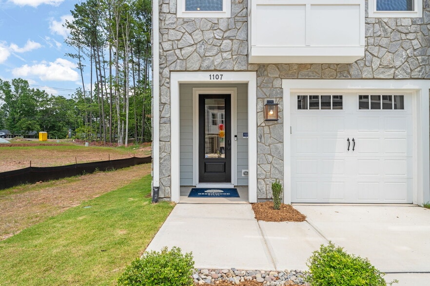 More Photos Of 1007 Blackthorn Ln, Durham Apartments For Sale
