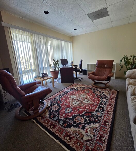 More Photos Of 60 Washington Ave, Hamden Medical For Sale