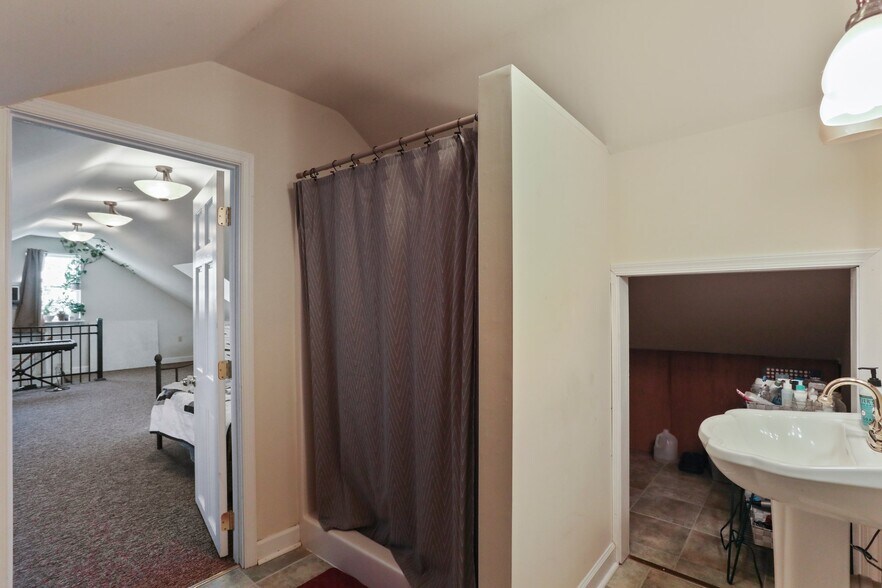 More Photos Of 14111-14113 Pennsylvania Ave, Hagerstown Freestanding For Sale