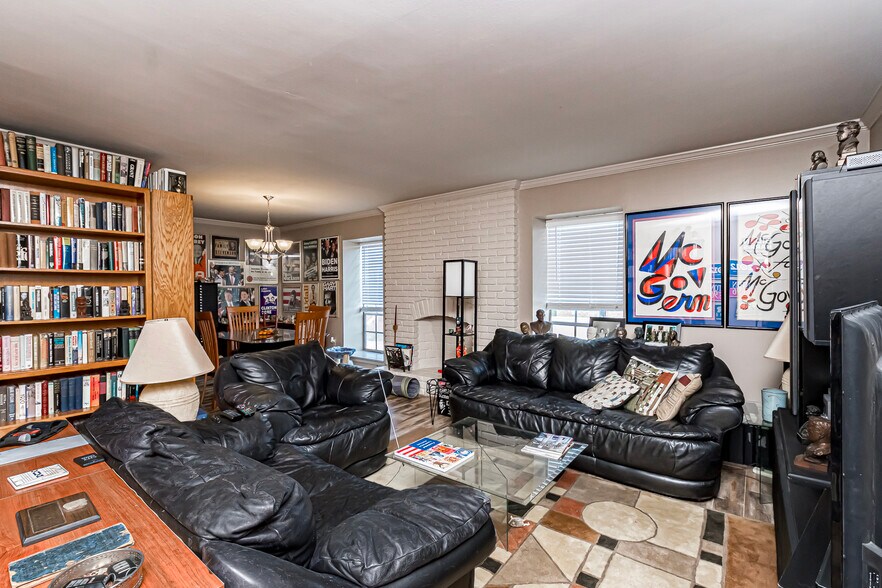 More Photos Of 901 Saint Rose Ave, Baton Rouge Apartments For Sale