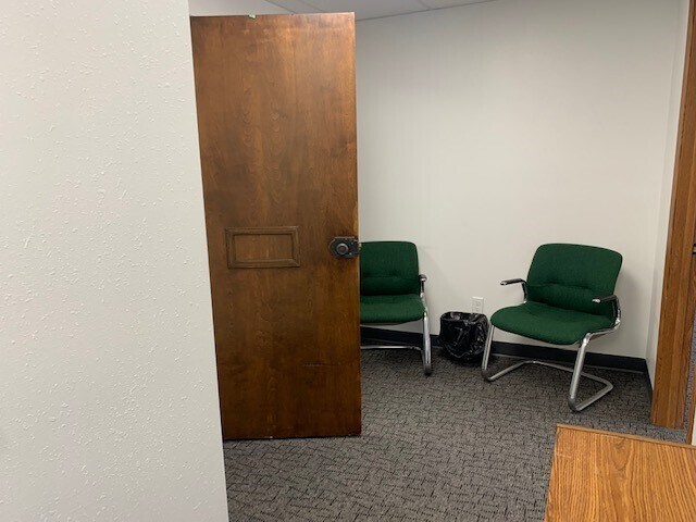 More Photos Of 505-511 5th St, Sioux City Office For Sale