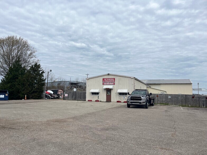 More Photos Of 10130 Highway 178, Olive Branch Warehouse For Sale