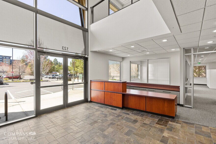 More Photos Of 123 SW Columbia St, Bend Office For Sale