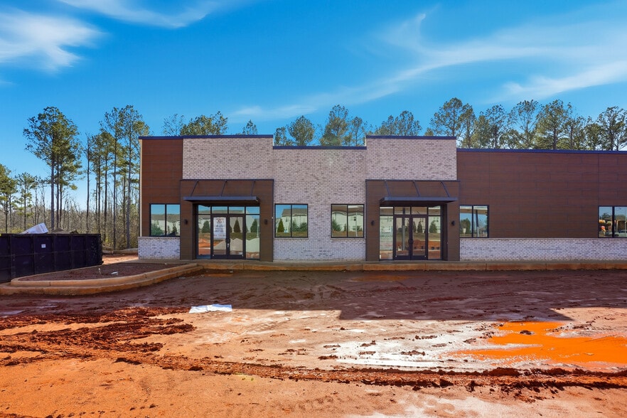 Primary Photo Of 691-695 Bridges rd, McDonough General Retail For Lease