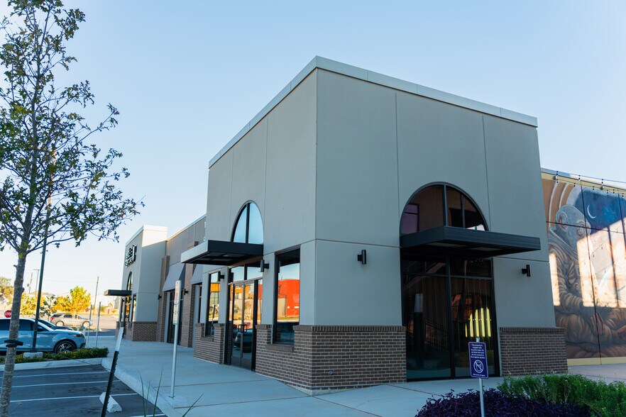 More Photos Of 2860 Military dr, San Antonio General Retail For Lease