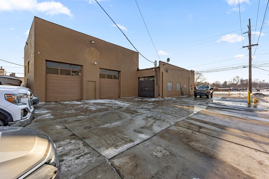More Photos Of 2401 Fort St, Trenton Warehouse For Sale