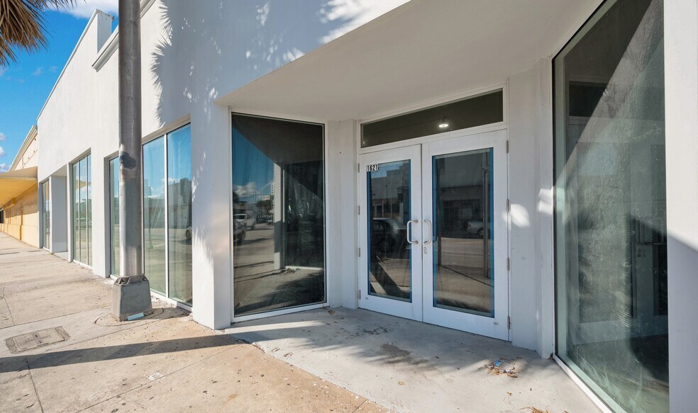 More Photos Of 1635 NW 36th St, Miami Light Distribution For Lease