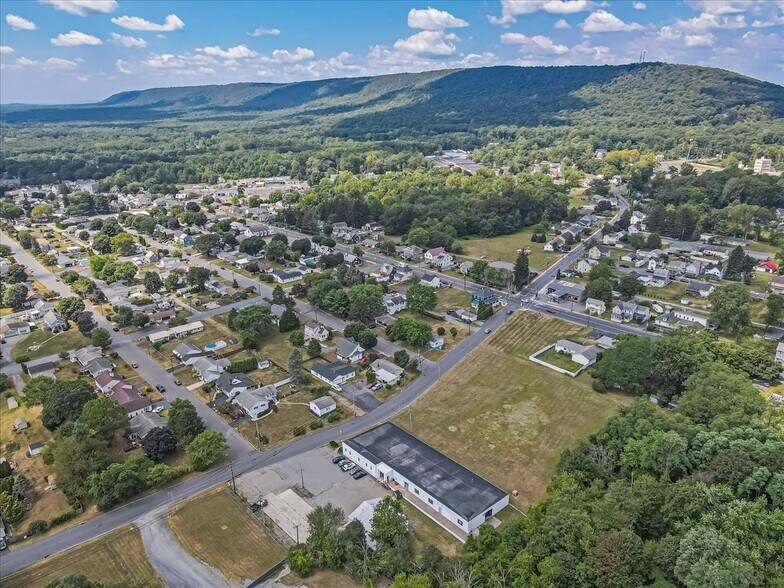 More Photos Of 201 Alpha Rd, Wind Gap Warehouse For Sale