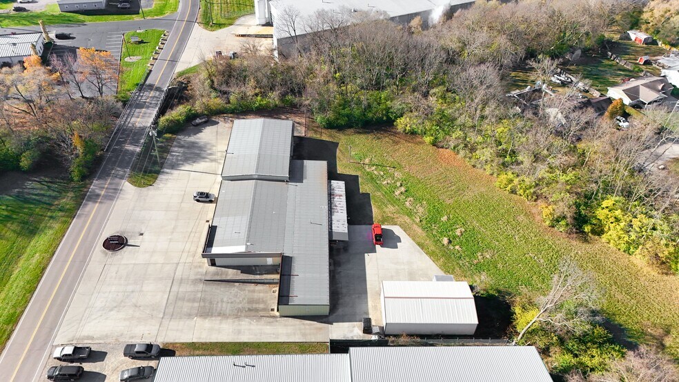 More Photos Of 200 Industry Dr, Carlisle Warehouse For Lease