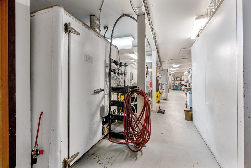 More Photos Of 205 Court St, The Dalles Restaurant For Sale