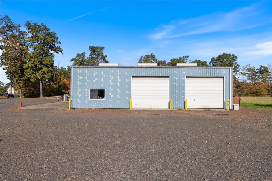 More Photos Of 563 Deep Run Rd, Perkasie Contractor Storage Yard For Sale
