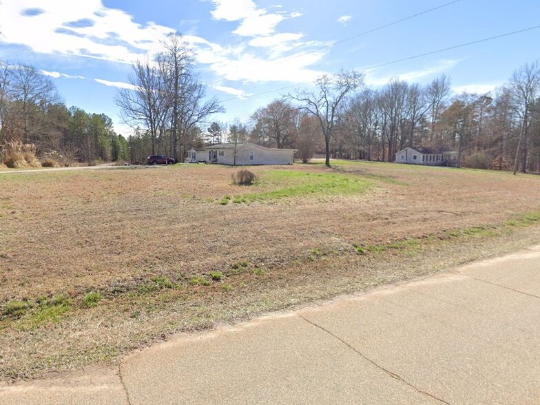 Primary Photo Of 893 Nash Mill Rd, Fountain Inn Manufactured Housing Mobile Home Park For Sale