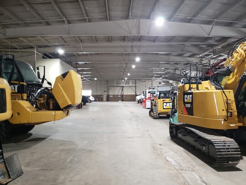 More Photos Of 526 E 114th Pl, Chicago Manufacturing For Lease