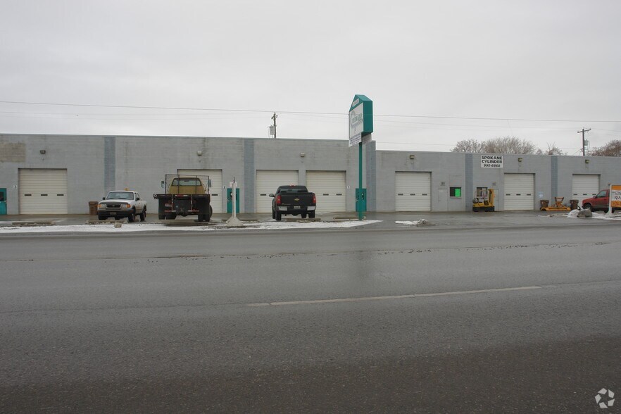 Primary Photo Of 4803-4909 E Trent Ave, Spokane Service For Lease