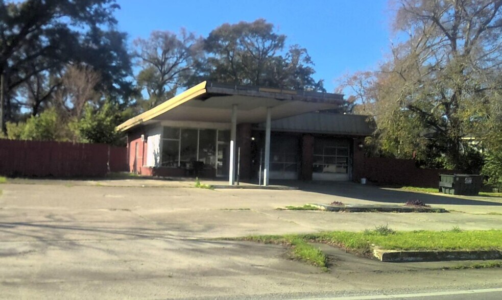 Primary Photo Of 3709 W Jackson St, Pensacola Industrial For Sale