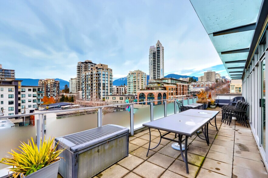 More Photos Of 88 Lonsdale Ave, North Vancouver Office For Lease