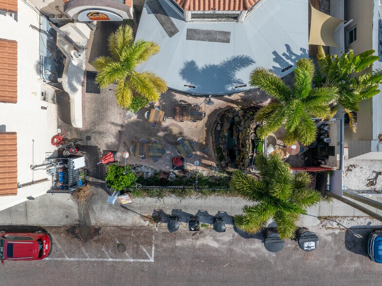 More Photos Of 2834 Beach Blvd, Gulfport Freestanding For Sale