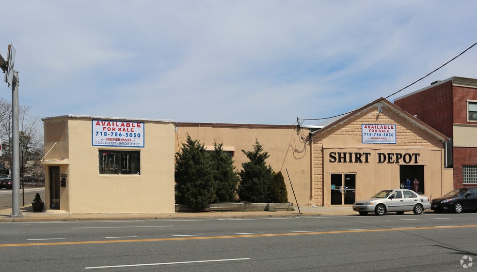 More Photos Of 258 Herricks Rd, Mineola Warehouse For Sale