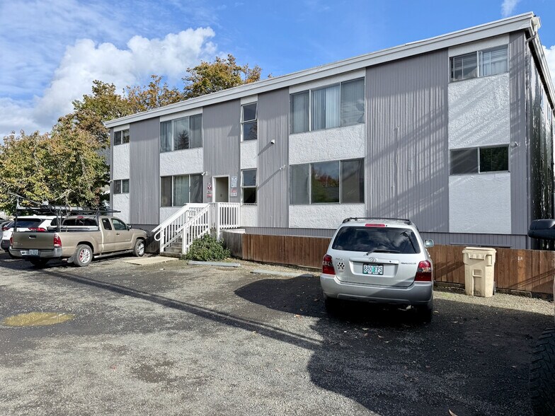 More Photos Of 426 NW 11th St, Corvallis Apartments For Sale