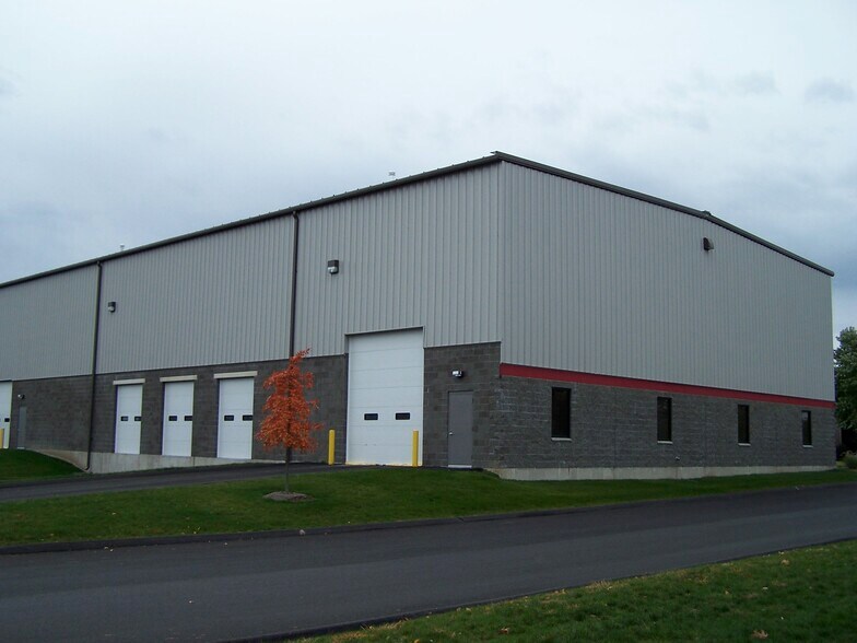 More Photos Of 140 Padgette St, Chicopee Warehouse For Lease