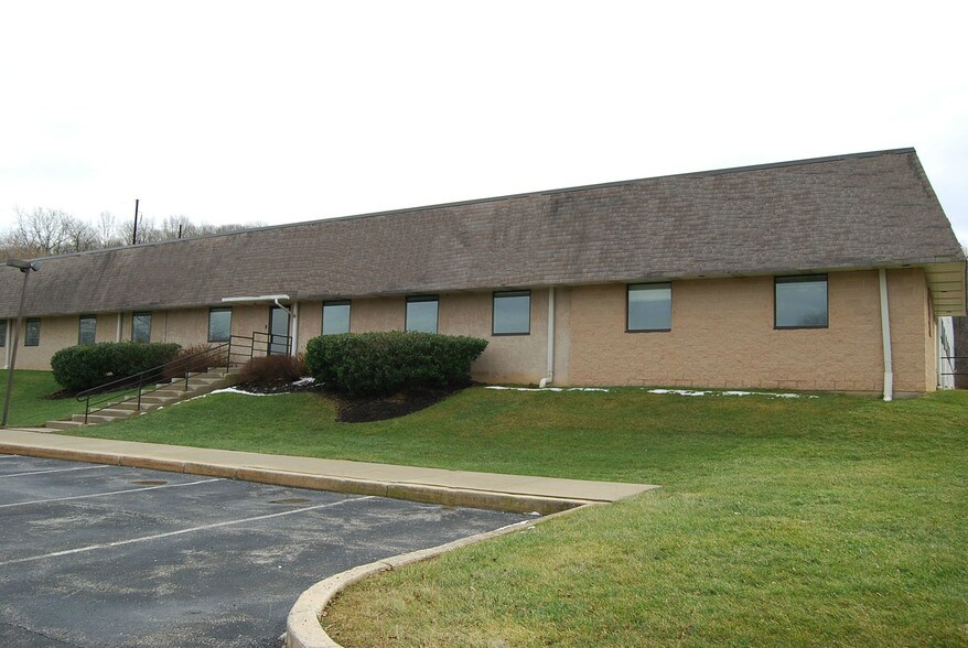 More Photos Of 608 Jeffers Cir, Exton Warehouse For Lease