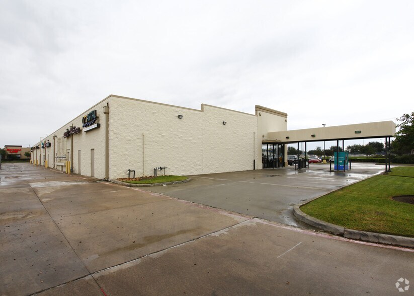 More Photos Of 2600 FM 1764, La Marque Storefront For Lease