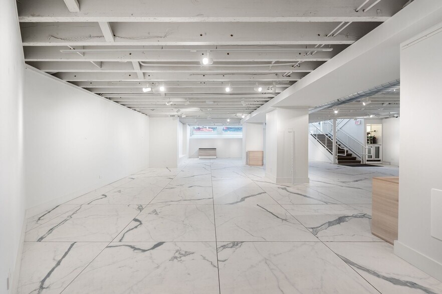 More Photos Of 1910 W North Ave, Chicago Storefront Retail Residential For Lease
