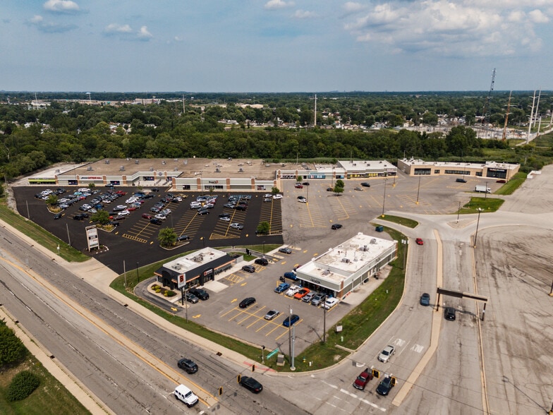 More Photos Of 8301-8349 Indianapolis Blvd, Highland Unknown For Lease