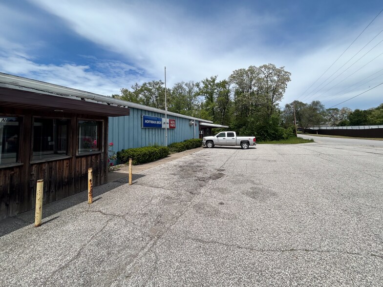 More Photos Of 100 N Roeske Ave, Trail Creek Showroom For Sale