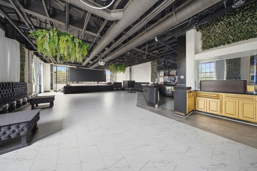 More Photos Of 197 E 2nd St, Pomona Bar For Sale