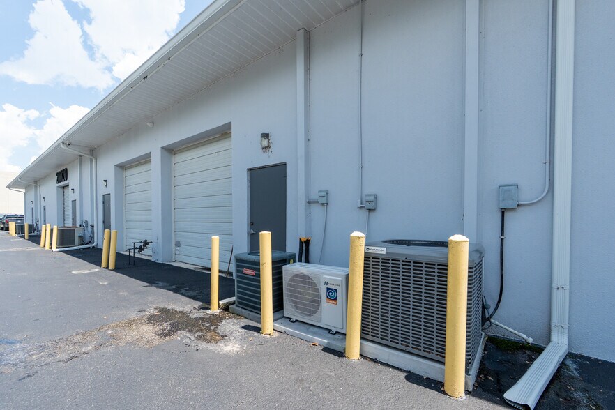 More Photos Of 20020 Veterans Blvd, Port Charlotte Office For Sale