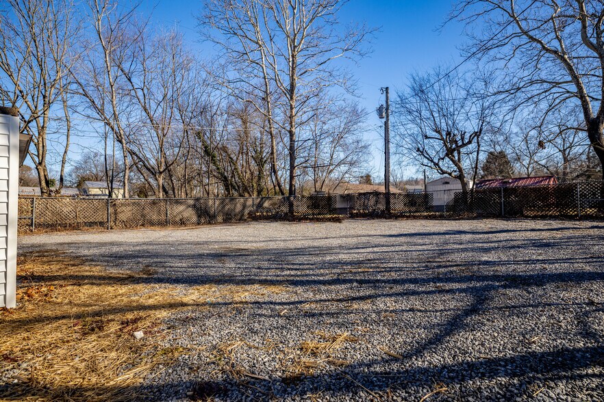 More Photos Of 2336 Old Knoxville Pike, Maryville Light Manufacturing For Sale